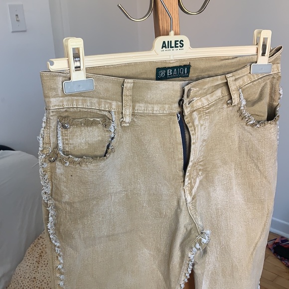 Pants - Picture 3 of 5